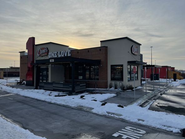 Raising Cane's Chicken Fingers: 3065 White Bear Ave N, Maplewood, MN 55109